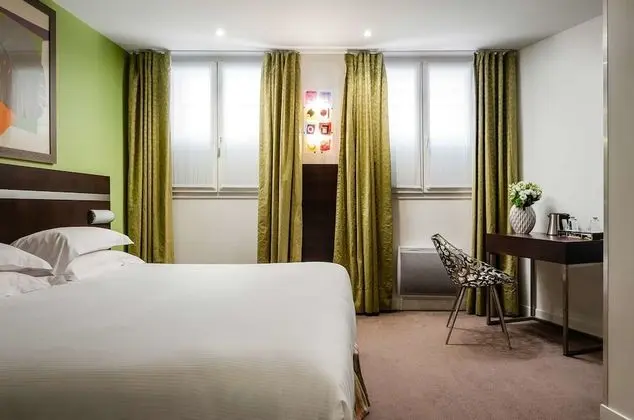 Superior Tek Büyük veya İki Ayrı Yataklı Oda