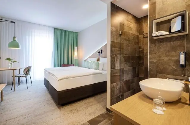 Comfort Tek Büyük Yataklı Oda