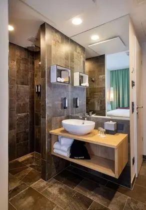 Comfort Tek Büyük Yataklı Oda