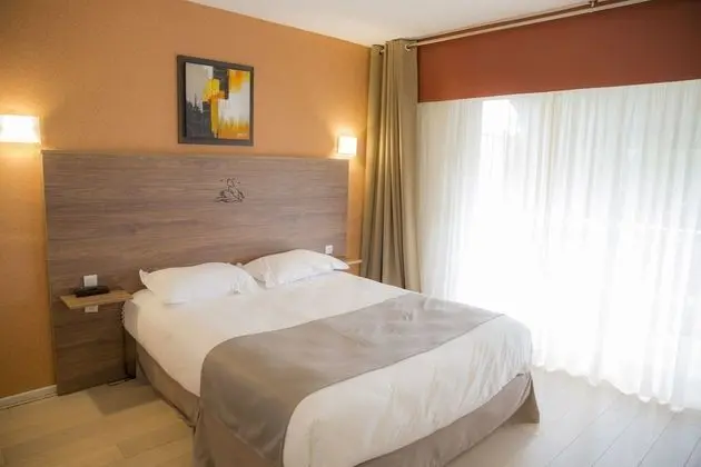 Tek Büyük Yataklı Oda, Teras, Bahçe Manzaralı