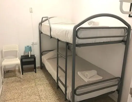 Economy Tek Büyük Yataklı Oda, Ortak Banyo