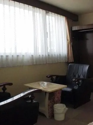 İki Ayrı Yataklı Oda, Sigara İçilmez