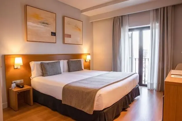 Habitación con Cama Matrimonial, Vistas a la Ciudad