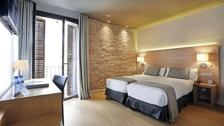 İki Ayrı Yataklı Oda, Şehir Manzaralı