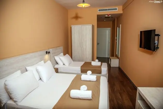 Standard Üç Kişilik Oda, Şehir Manzaralı