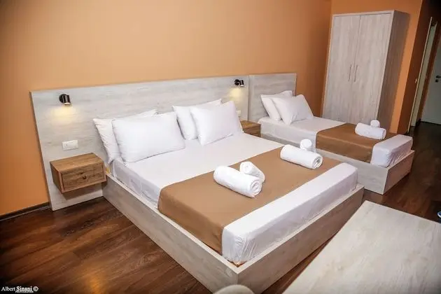 Standard Üç Kişilik Oda, Şehir Manzaralı