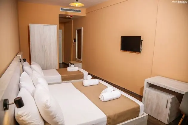 Standard Üç Kişilik Oda, Şehir Manzaralı
