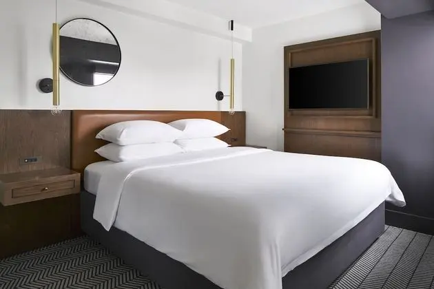 Foggy Bottom Jr. Suite