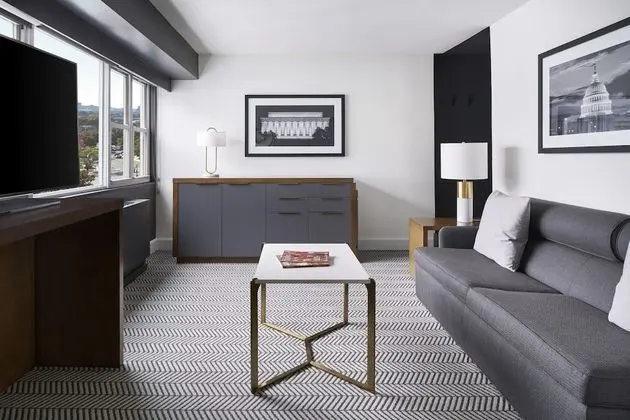 Foggy Bottom Jr. Suite
