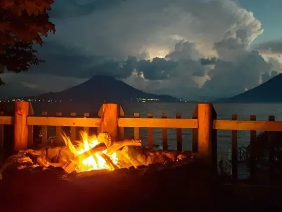 Deluxe Kulübe, 1 Büyük (Queen) Boy Yatak, Göl Manzaralı