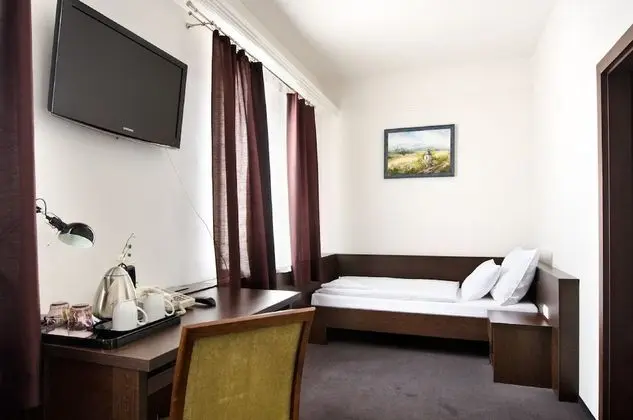 Luxury Tek Büyük Yataklı Oda
