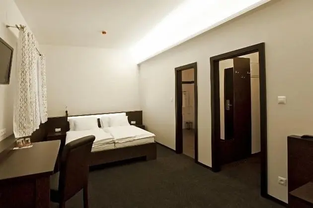 Luxury Tek Büyük Yataklı Oda