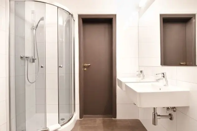 Luxury Tek Büyük Yataklı Oda