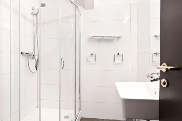 Luxury Tek Büyük Yataklı Oda