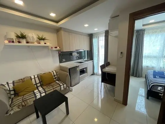 One Bedroom Apartment