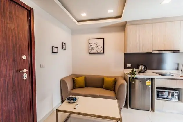 One Bedroom Apartment