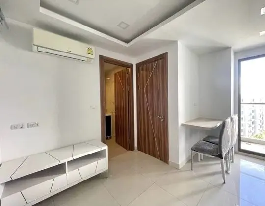 One Bedroom Apartment