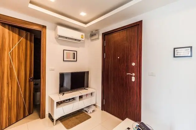 One Bedroom Apartment