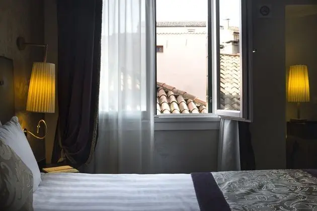 Superior Tek Büyük veya İki Ayrı Yataklı Oda