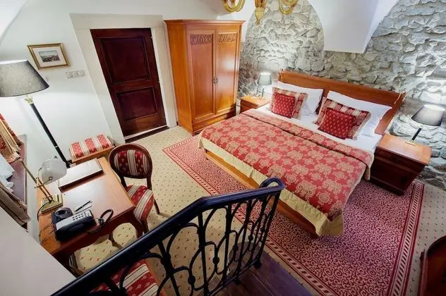 STANDARD ROOM with courtyard view, without daylight
