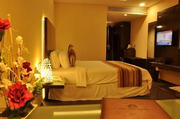 Deluxe Tek Büyük Yataklı Oda, 1 Yatak Odası, Sigara İçilebilir, Şehir Manzaralı