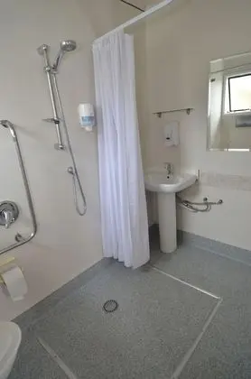 Tek Büyük Yataklı Oda, Banyolu/Duşlu