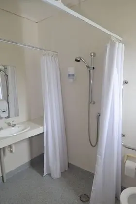 Tek Büyük Yataklı Oda, Banyolu/Duşlu