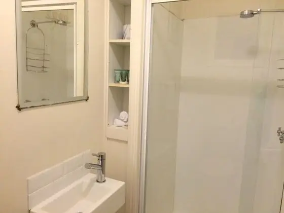 Standard Oda, Sigara İçilmez, Ortak Banyo