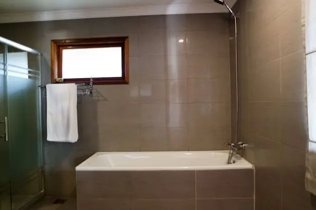 Kır Evi, 1 En Büyük (King) Boy Yatak, Sigara İçilebilir, Göl Manzaralı