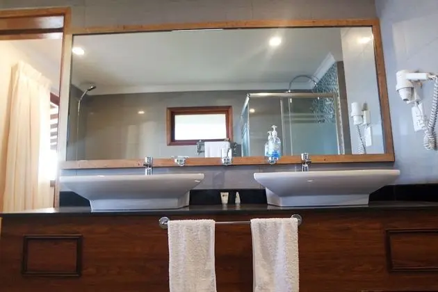 Kır Evi, 1 En Büyük (King) Boy Yatak, Sigara İçilebilir, Göl Manzaralı