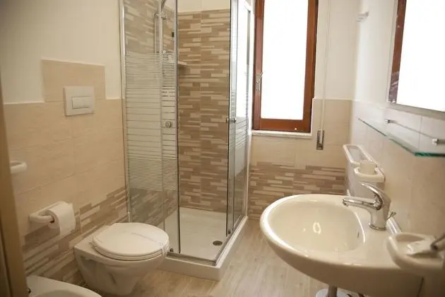Comfort Tek Büyük Yataklı Oda, 1 Büyük (Queen) Boy Yatak, Banyolu/Duşlu, Kule