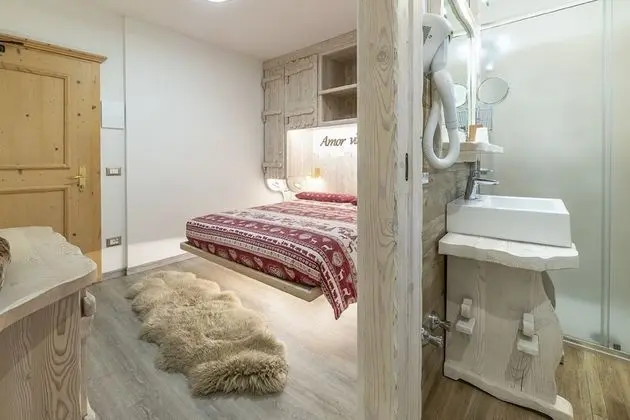 Tek Büyük Yataklı Oda, Balkon