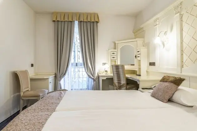 Tek Büyük Yataklı Oda, Balkon