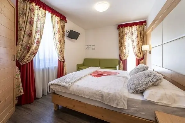 Üç Kişilik Oda, Balkon