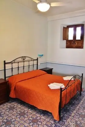 Tek Büyük Yataklı Oda, Teras, Bahçe Manzaralı