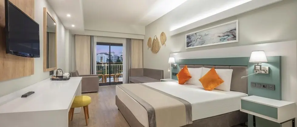 https://images.etstur.com/files/images/hotelImages/TR/217710/l/Arcanus-Trendline-Resort-Oda-370654.jpg