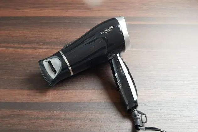 İki Ayrı Yataklı Oda, Sigara İçilmez