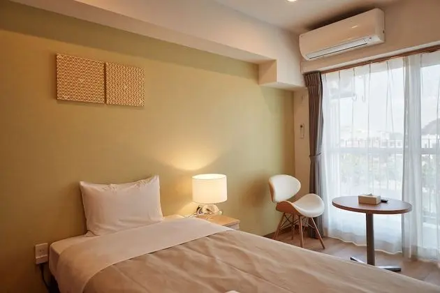 Tek Kişilik Oda, Sigara İçilmez