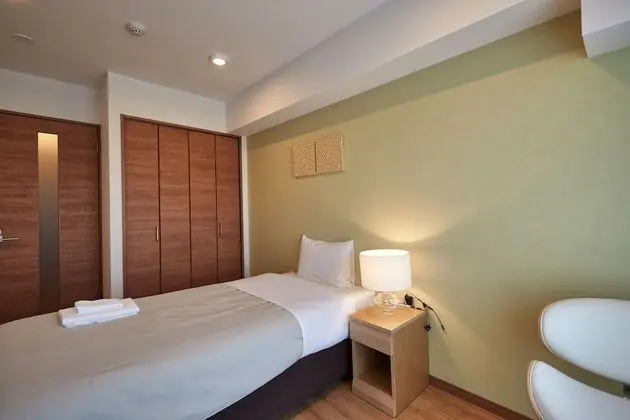 Tek Kişilik Oda, Sigara İçilmez