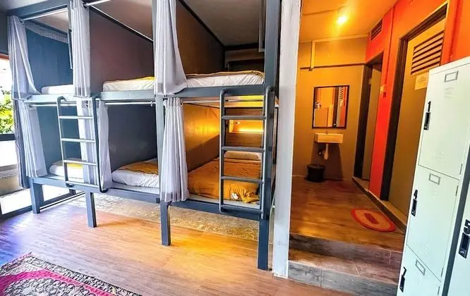 Design Ortak Ranzalı Oda, Sadece kadınlar için