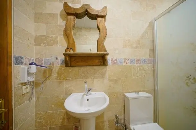 Comfort Tek Büyük Yataklı Oda