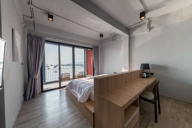 Double Room with Balcony and Sea view