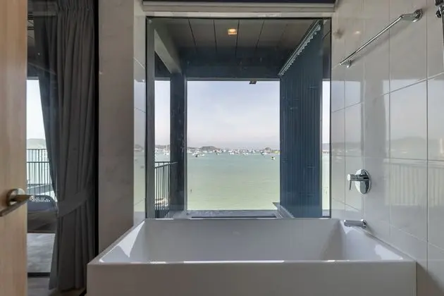 Suite with Sea view