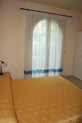 Tek Büyük Yataklı Oda, Veranda