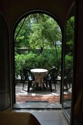 Tek Büyük Yataklı Oda, Veranda