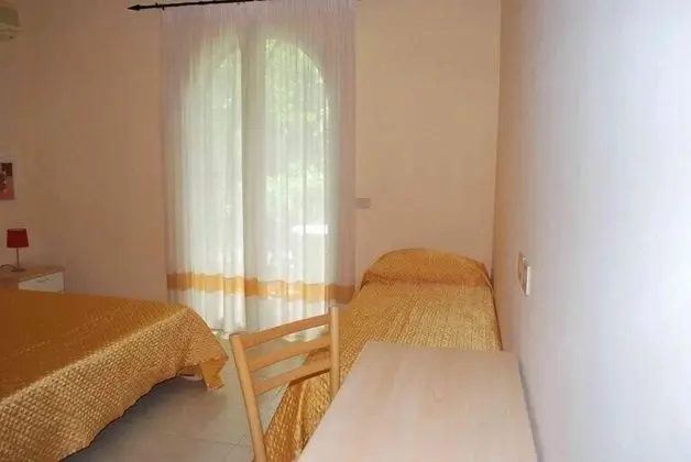 Üç Kişilik Oda, Bahçe Manzaralı