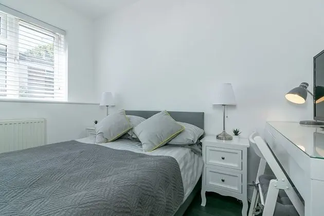 Standard Tek Büyük Yataklı Oda, Ortak Banyo, Bahçe Manzaralı