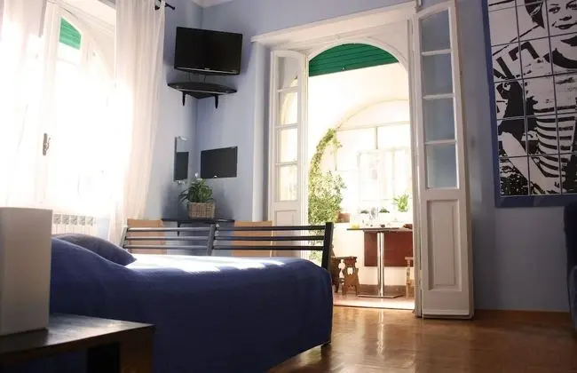 Standard Tek Büyük veya İki Ayrı Yataklı Oda