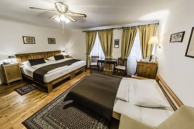 Standard Üç Kişilik Oda, Nehir Manzaralı