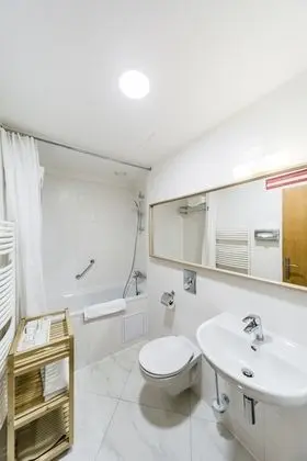 Standard Tek Büyük veya İki Ayrı Yataklı Oda